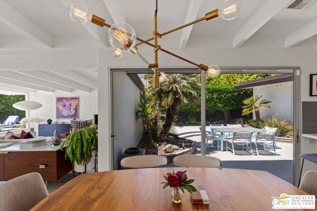 1279 S Driftwood Drive, Palm Springs, CA 92264