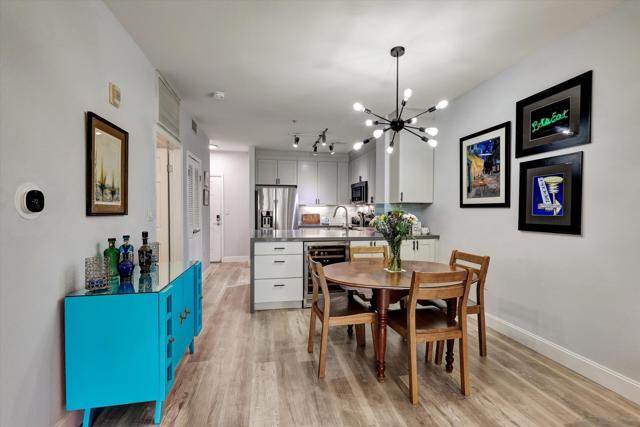 1601 India St, San Diego CA: https://media.crmls.org/mediaz/7f1f62c9-a32f-4eb8-9e35-4f7b9da24a8a.jpg