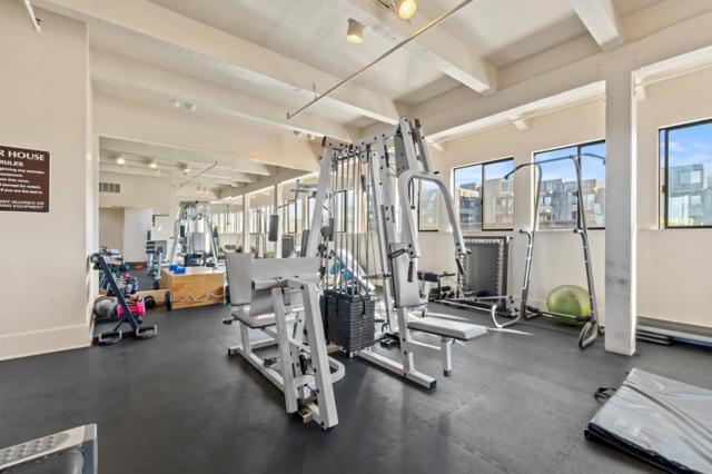 1 Surf Way, Monterey CA: https://media.crmls.org/mediaz/7f1fd170-8b51-4300-ad3f-8c0c7dc633e3.jpg