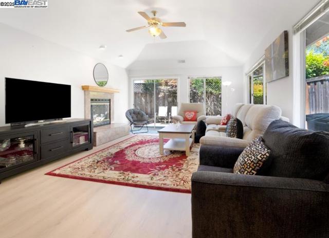 16935 Sugar Pine Dr, Morgan Hill CA: https://media.crmls.org/mediaz/7f2059f9-6b71-417a-be69-fa7c96b93aab.jpg