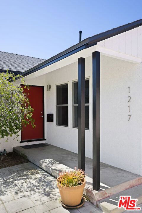 1217 North Avon Street photo 4