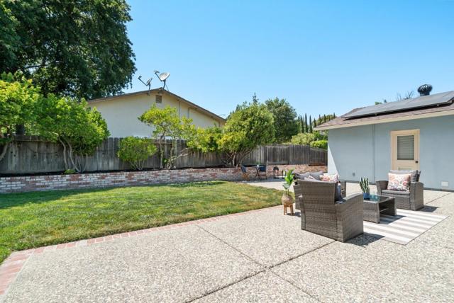 1380 Welburn Avenue, Gilroy CA: https://media.crmls.org/mediaz/7f21474e-4536-455f-beba-0c06d63b014b.jpg