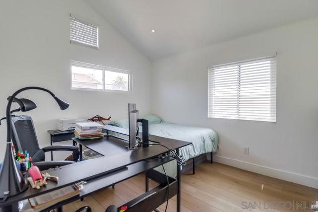 4053 55 Jewell St, San Diego CA: https://media.crmls.org/mediaz/7f214ea2-92ce-43b8-a3cb-957c632df728.jpg