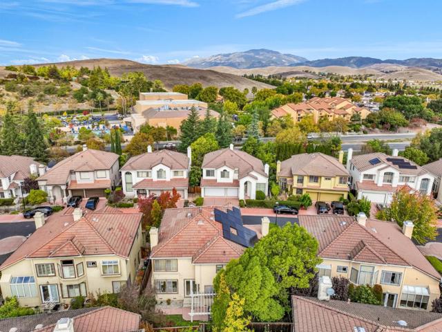 221 Victory Circle, San Ramon CA: https://media.crmls.org/mediaz/7f2192c1-cc95-45a5-bf0d-d89ddf15d4ca.jpg