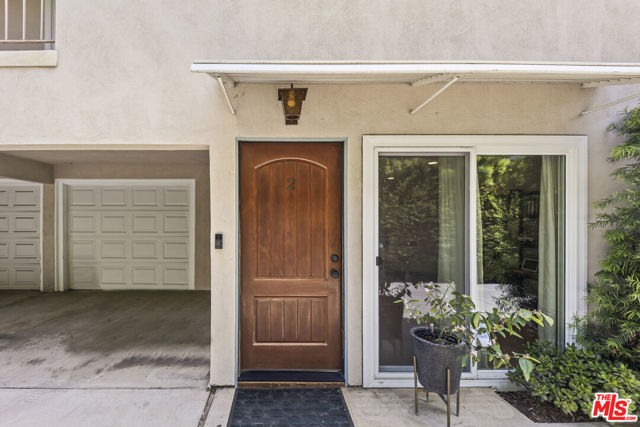 10854 Morrison Street, North Hollywood CA: https://media.crmls.org/mediaz/7f21ae9b-dbb9-45c8-86a1-dee74a57bcca.jpg