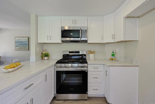 1889 Manzana Way, San Diego CA: https://media.crmls.org/mediaz/7f21cf6c-33ca-4bce-8923-2d85e2a54139.jpg