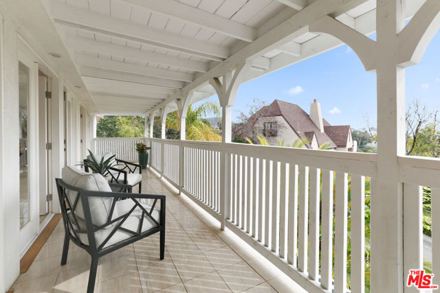 6240 Mulholland Highway, Los Angeles CA: https://media.crmls.org/mediaz/7f22035b-0073-4817-8148-78796b939508.jpg