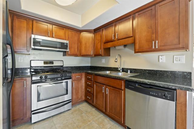 100 Sea Cliff Way, Oceanside CA: https://media.crmls.org/mediaz/7f2232d5-8679-43be-bb79-f50d38188d0e.jpg