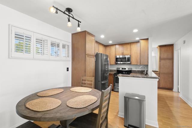 4651 Pico St, San Diego CA: https://media.crmls.org/mediaz/7f229fff-2560-4e0f-94c2-08df235a9310.jpg