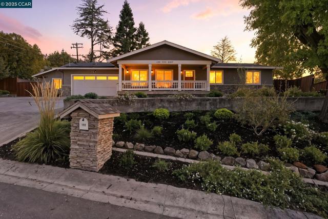 198 Pulido Rd, Danville CA: https://media.crmls.org/mediaz/7f236ff5-c825-4cdd-86d1-6c20cb6431c9.jpg