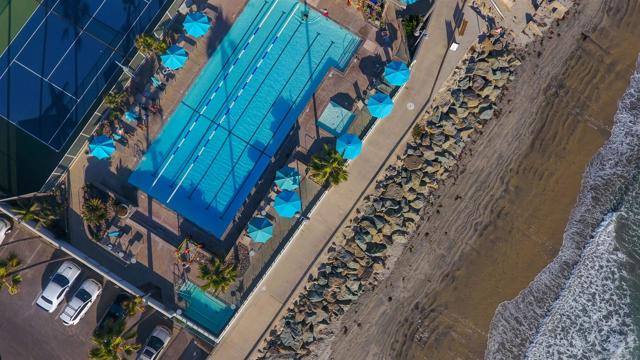 1810 Avenida Del Mundo, Coronado CA: https://media.crmls.org/mediaz/7f256b51-975a-428f-8b75-68830c16c227.jpg