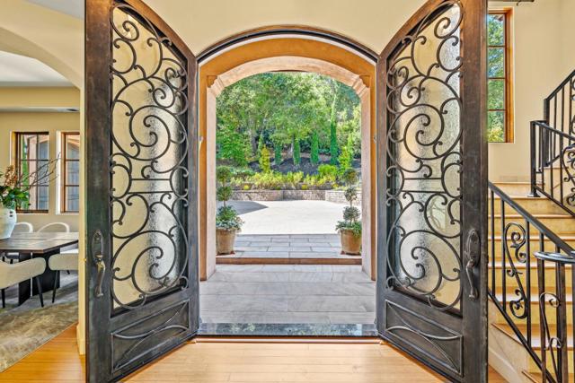 11860 Francemont Drive, Los Altos Hills CA: https://media.crmls.org/mediaz/7f260555-a8ee-492b-907e-c6e9c2ba8278.jpg