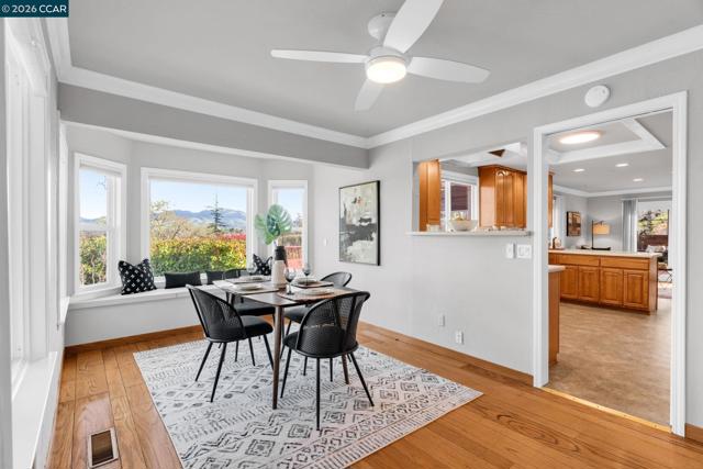 Image 9 of 49 For 2081 Essenay Ave