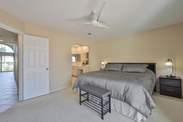 76948 Scimitar Way, Palm Desert CA: https://media.crmls.org/mediaz/7f26848f-2ccd-45c1-bf2c-31d56bda8791.jpg