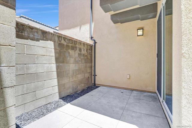 71 Kestrel, Irvine CA: https://media.crmls.org/mediaz/7f26a763-81fc-40e3-b5e4-20f299c540b0.jpg