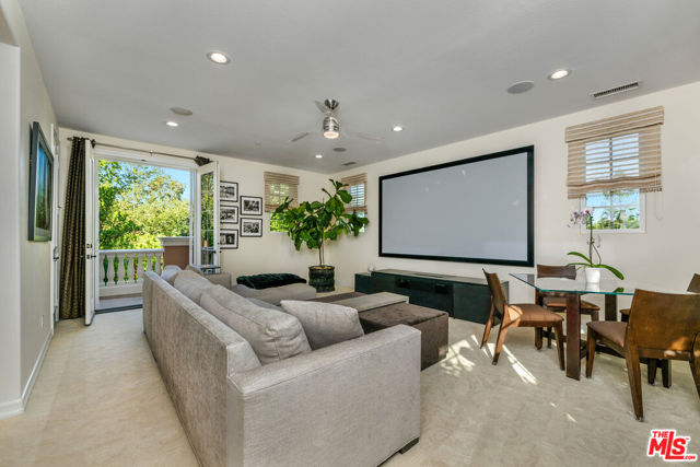 26722 Provence Drive, Calabasas CA: https://media.crmls.org/mediaz/7f26dd36-28a5-47d4-a9e7-eba3d4699ba8.jpg