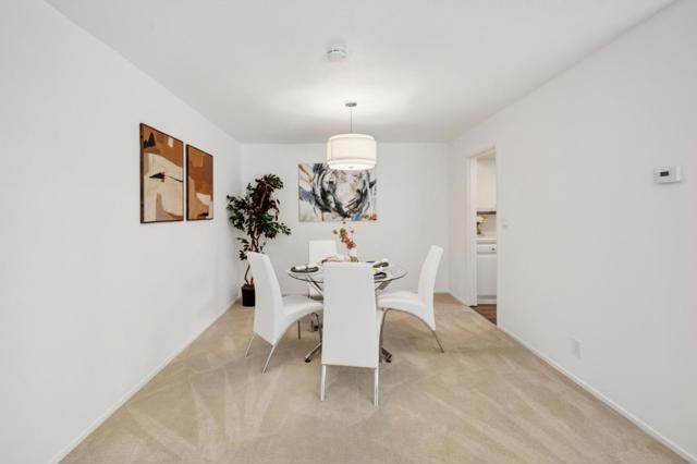 64 Los Altos Square, Los Altos CA: https://media.crmls.org/mediaz/7f273c53-4b9b-4666-8781-dfe9a3706fab.jpg