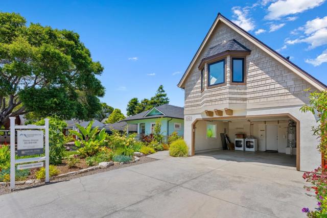 1943 Alice Street, Santa Cruz CA: https://media.crmls.org/mediaz/7f27a7f1-4e7b-4e6c-a7b1-41b04438c0d6.jpg