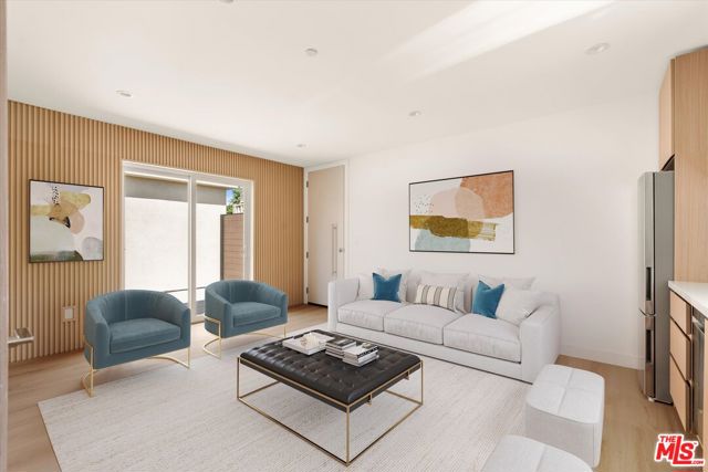 5912 Mammoth Avenue, Sherman Oaks CA: https://media.crmls.org/mediaz/7f27dea3-900c-46fd-bc1e-ba8056a875c1.jpg