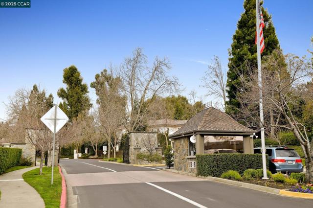 715 Blue Spruce Dr, Danville CA: https://media.crmls.org/mediaz/7f298460-fd3b-49c7-9432-a9f9145f352b.jpg