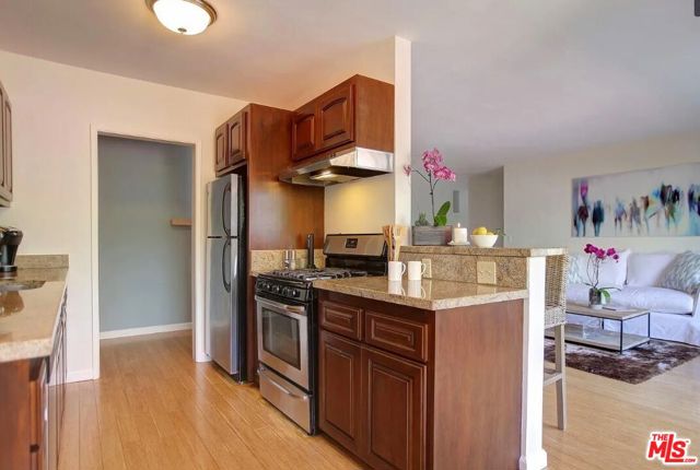 852 17th Street photo 5