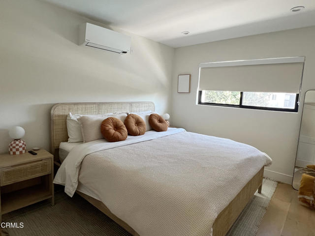 5135 w W Wooley Road, Oxnard CA: https://media.crmls.org/mediaz/7f2b42d1-fac9-4473-8ee0-5beade795859.jpg