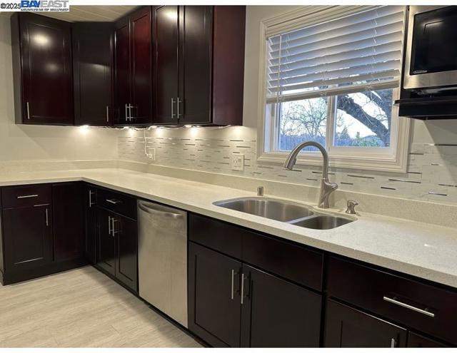 2847 Avon, Concord CA: https://media.crmls.org/mediaz/7f2ca778-592e-40b1-8c51-8e5d7dc19f12.jpg