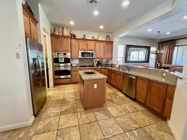 81562 Camino Los Milagros, Indio CA: https://media.crmls.org/mediaz/7f2ce14a-d9b3-4dbc-859b-10f65b974ee4.jpg