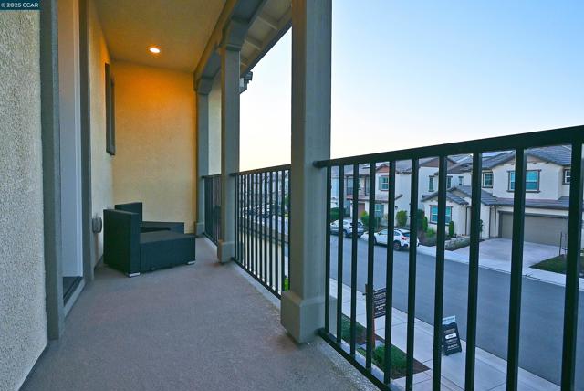 528 Caprio Ct, San Ramon CA: https://media.crmls.org/mediaz/7f2d9fb5-bcab-4bfc-9670-0507846890fe.jpg