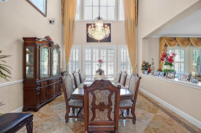 6013 Kingsmill Ter, Dublin CA: https://media.crmls.org/mediaz/7f2e0589-d577-486d-a352-e877165798ad.jpg