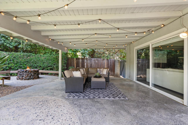 1063 Valley High Avenue, Thousand Oaks CA: https://media.crmls.org/mediaz/7f2e8855-7bb3-48c6-9d3b-f8b6c1107e5a.jpg
