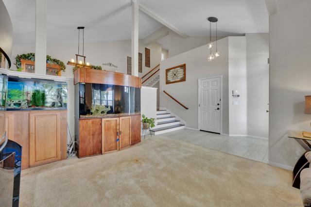 2106 Laura Dr, Escondido CA: https://media.crmls.org/mediaz/7f2ea0c8-4e0f-4622-9728-32488e70a484.jpg