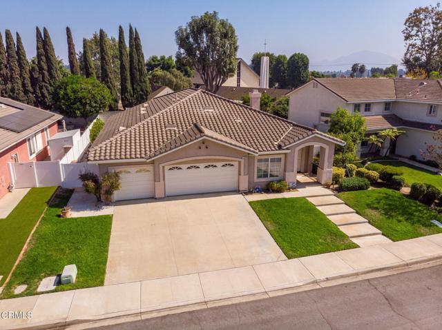 Detail Gallery Image 2 of 17 For 1590 Paseo Barona, Camarillo,  CA 93010 - 4 Beds | 3 Baths