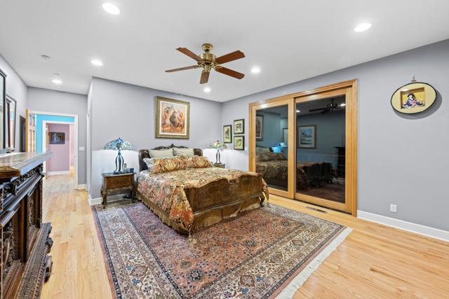 6915 Redwood Retreat Road, Gilroy CA: https://media.crmls.org/mediaz/7f2f8e8e-80e2-4e97-9931-79be8d8a2e0c.jpg