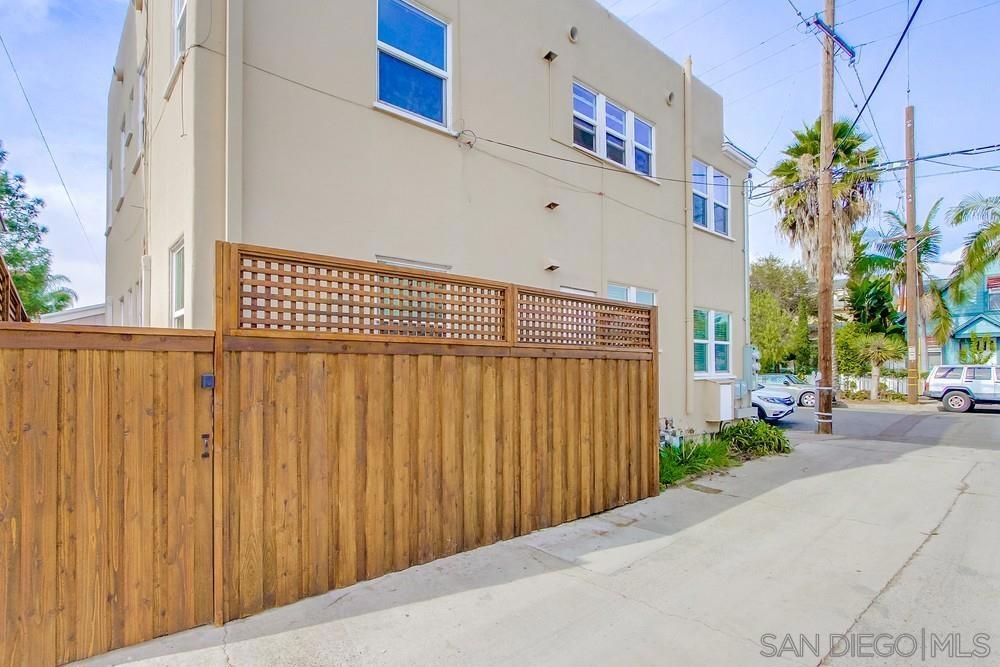 MLS #250021664SD img 13