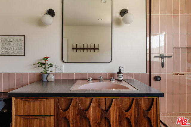 4220 Hillcrest Drive, Los Angeles CA: https://media.crmls.org/mediaz/7f2fd189-6a2d-45a9-8da3-e305c661cb3e.jpg