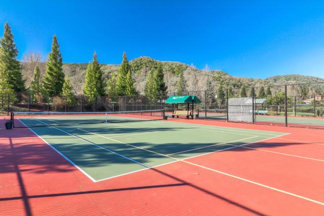 2555 Muirfield Way, Gilroy CA: https://media.crmls.org/mediaz/7f300662-7001-4fd2-af1b-bf76e8770b40.jpg