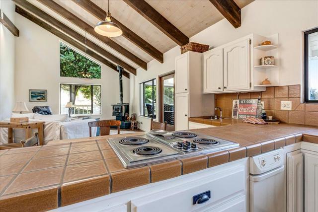 284 Brooktree Ranch Road, Aptos CA: https://media.crmls.org/mediaz/7f30a7e9-4f9d-437e-b7f9-07f4d8a48e8e.jpg