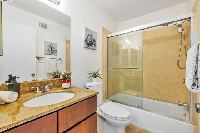 4312 Solano Way, Union City CA: https://media.crmls.org/mediaz/7f30d76f-5c11-47e0-8ca6-a86e78e46df0.jpg