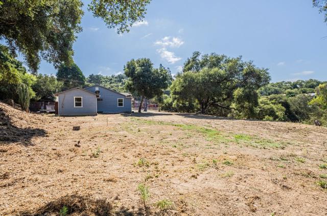 19280 Mallory Canyon Road, Salinas CA: https://media.crmls.org/mediaz/7f311c48-d5f0-4a19-b6a3-e51995c44c22.jpg