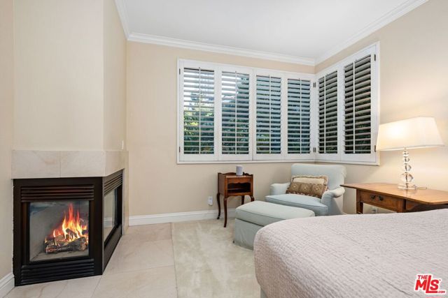 2132 Century Park Lane, Los Angeles CA: https://media.crmls.org/mediaz/7f32e7af-5169-40ca-9219-ecdebd13eeee.jpg