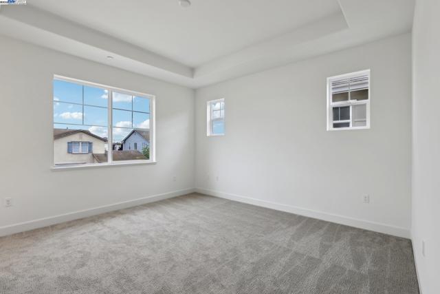 231 Mindy Way, Pittsburg CA: https://media.crmls.org/mediaz/7f33cebf-8382-4031-a620-009bbb99274a.jpg