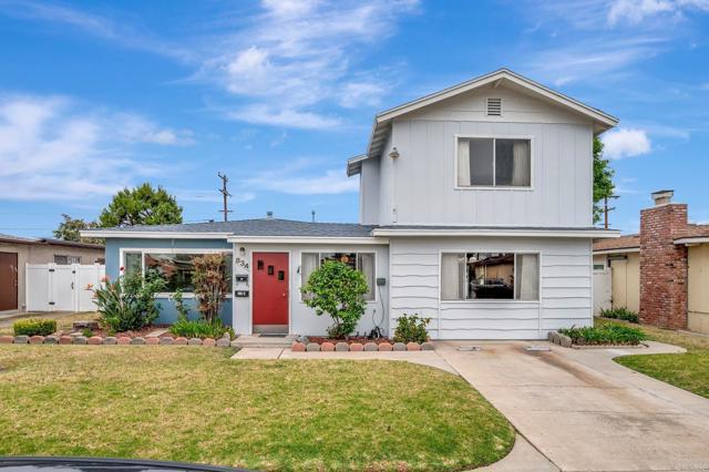 834 Oaklawn Ave A&B, Chula Vista CA: https://media.crmls.org/mediaz/7f33d340-eeb5-46af-8d67-bd550fa98bee.jpg
