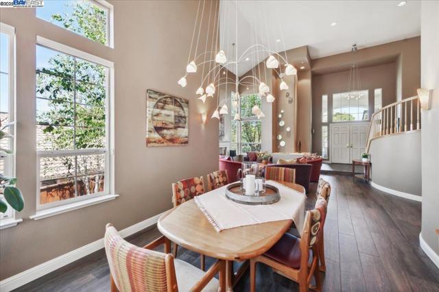 3761 SMALLWOOD COURT, Pleasanton CA: https://media.crmls.org/mediaz/7f3439e7-9e46-4021-9a1a-8ed5bedb58d5.jpg