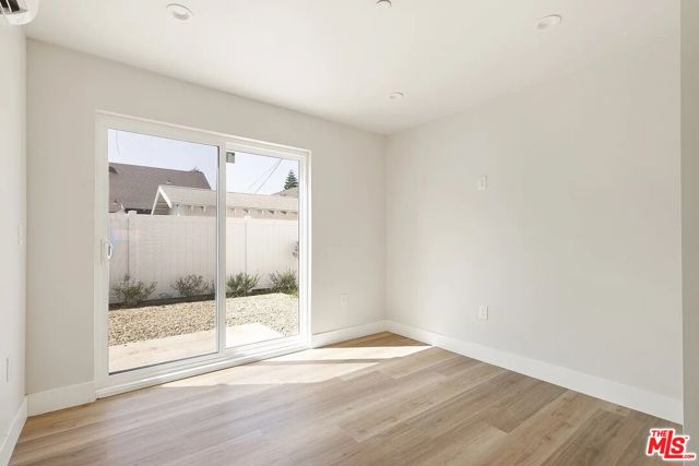 714 W 41st Place, Los Angeles CA: https://media.crmls.org/mediaz/7f3541cf-2753-4be5-9f05-5fe2eebc886d.jpg