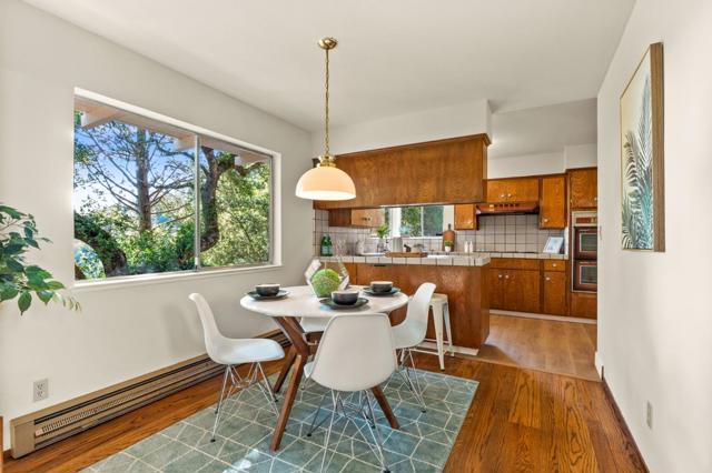 26025 Highland Way, Los Gatos CA: https://media.crmls.org/mediaz/7f359c6d-13eb-4ce0-a5ff-4602932087fc.jpg