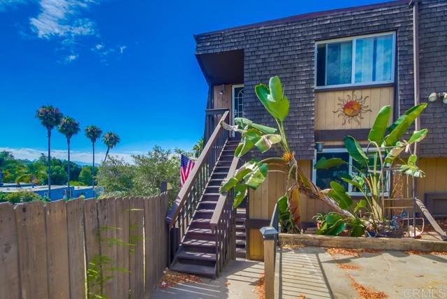 4348 College Avenue, San Diego CA: https://media.crmls.org/mediaz/7f35d32c-2f64-48dd-aad7-9c5978eae024.jpg