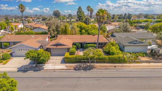 6547 Radcliffe Drive, San Diego CA: https://media.crmls.org/mediaz/7f35ee58-ea56-4d44-bc6a-deba5cfb643a.jpg