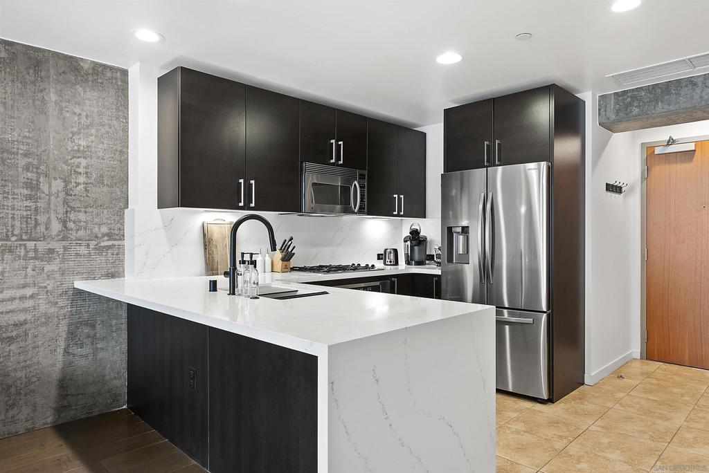 800 The Mark Ln #803