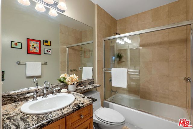 1948 Malcolm Avenue, Los Angeles CA: https://media.crmls.org/mediaz/7f36712f-a54a-49a5-b01b-bd05337fca26.jpg